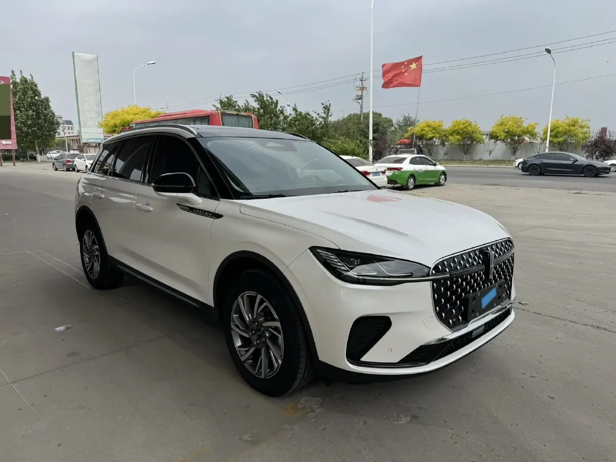 2023 Lincoln Corsair 2.0T 261HP L4 8AT,autocango,china used car exporter,china ev exporter,chinese used car exporter,chinese used ev exporter