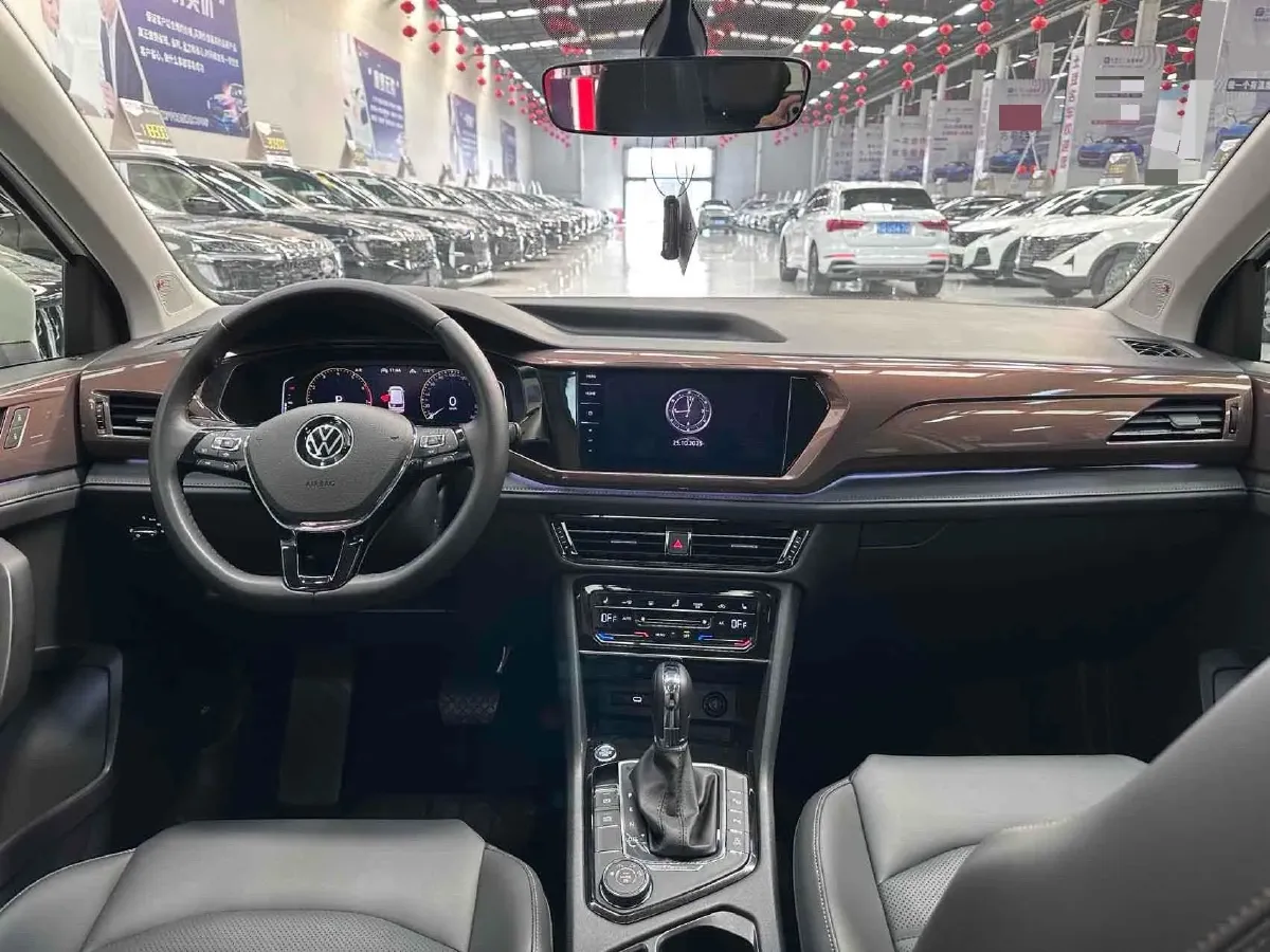 2022 Volkswagen Tharu 2.0T 186HP L4 7DCT,autocango,china used car exporter,china ev exporter,chinese used car exporter,chinese used ev exporter