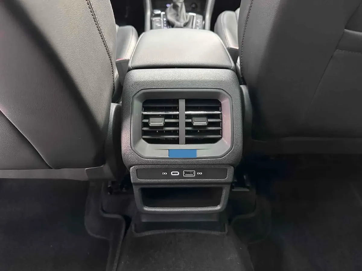2022 Volkswagen Tharu 2.0T 186HP L4 7DCT,autocango,china used car exporter,china ev exporter,chinese used car exporter,chinese used ev exporter