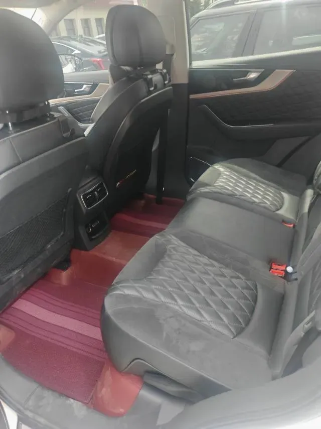 2019 HongQi HS5 2.0T 224HP L4 6AT,autocango,china used car exporter,china ev exporter,chinese used car exporter,chinese used ev exporter