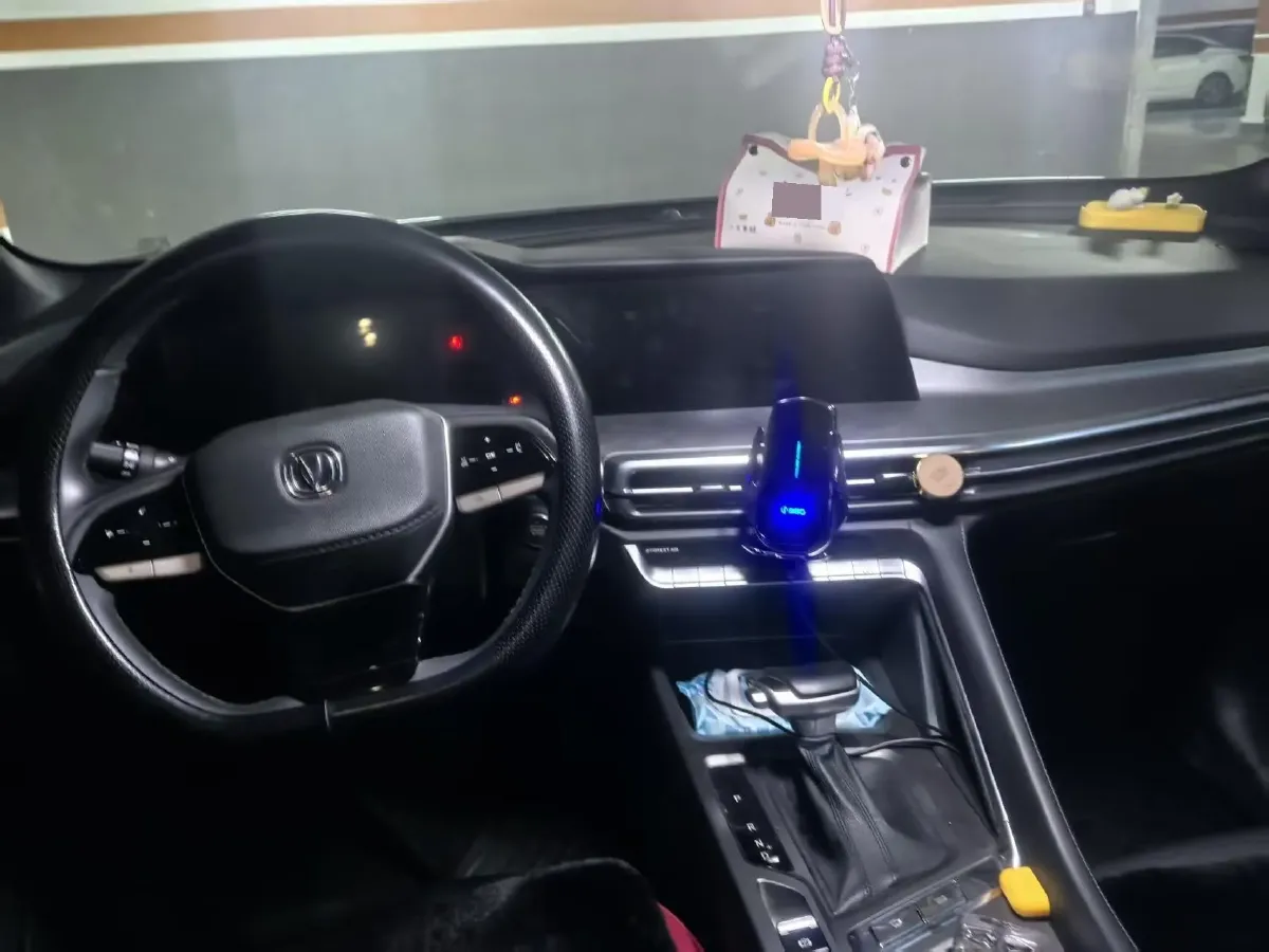 2023 ChangAn CS35 Plus 1.4T 160HP L4 7DCT,autocango,china used car exporter,china ev exporter,chinese used car exporter,chinese used ev exporter