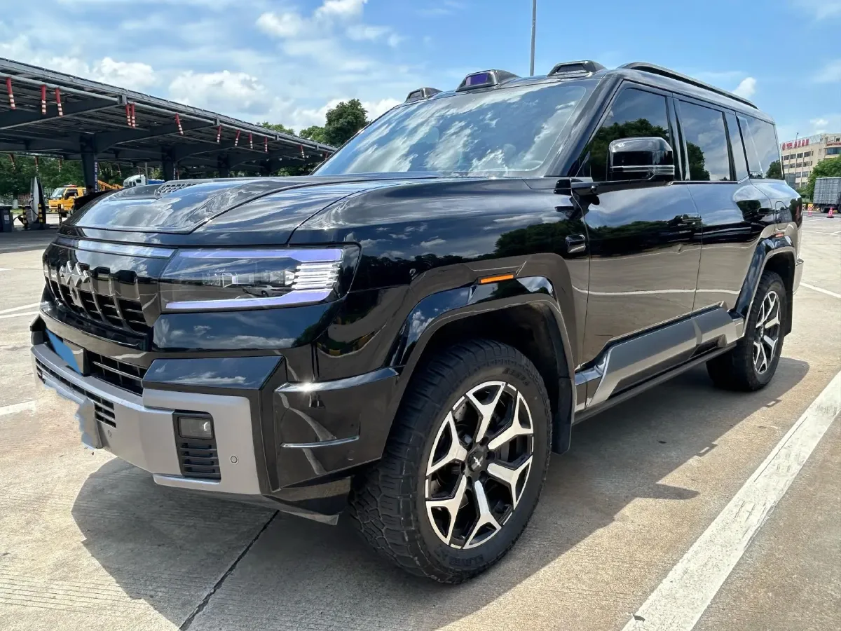 2025 FangChengBao Bao 8 2.0T 245HP L4 E-CVT PHEV 36.8KWH,autocango,china used car exporter,china ev exporter,chinese used car exporter,chinese used ev exporter