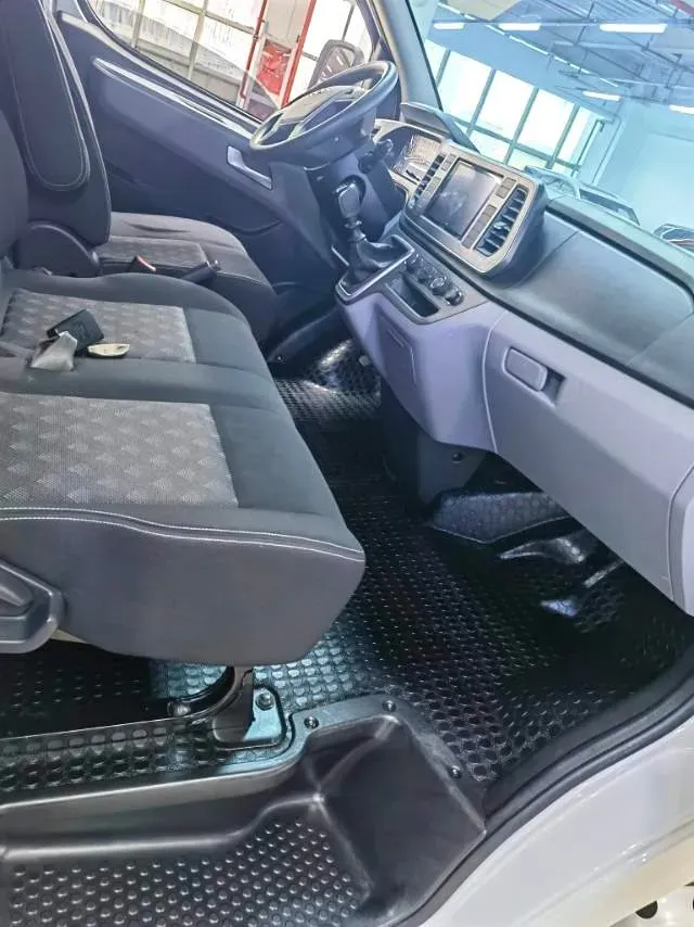 2021 MAXUS XinTu V80 2.0T 127HP L4 6MT,autocango,china used car exporter,china ev exporter,chinese used car exporter,chinese used ev exporter