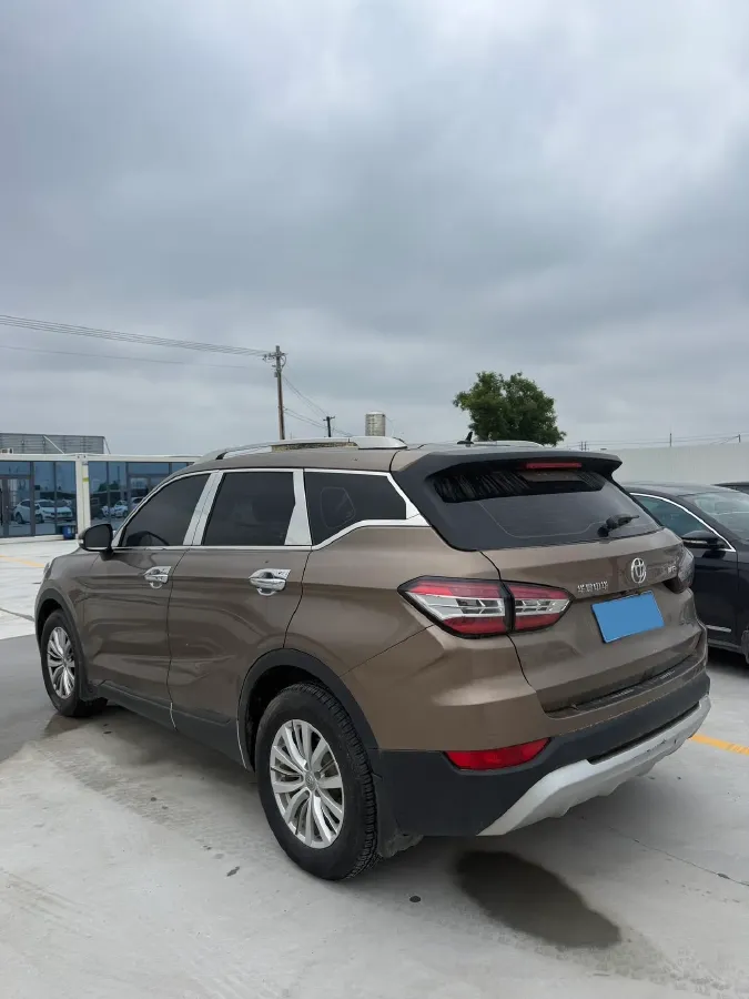 2018 Brilliance Auto V6 1.5T 150HP L4 6MT,autocango,china used car exporter,china ev exporter,chinese used car exporter,chinese used ev exporter