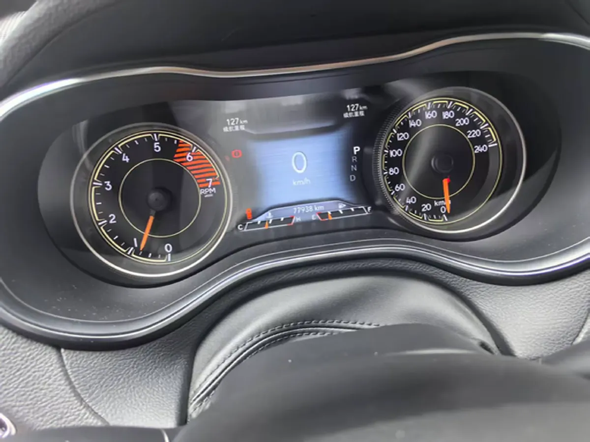 2020 Jeep Cherokee 2.0T 234HP L4 9AT,autocango,china used car exporter,china ev exporter,chinese used car exporter,chinese used ev exporter