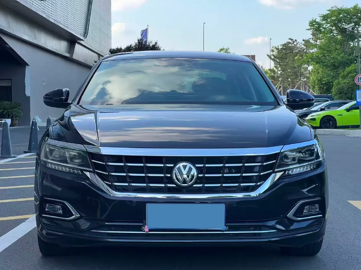 2019 Volvo V40 1.5T 152HP L4 6AT,autocango,china used car exporter,china ev exporter,chinese used car exporter,chinese used ev exporter