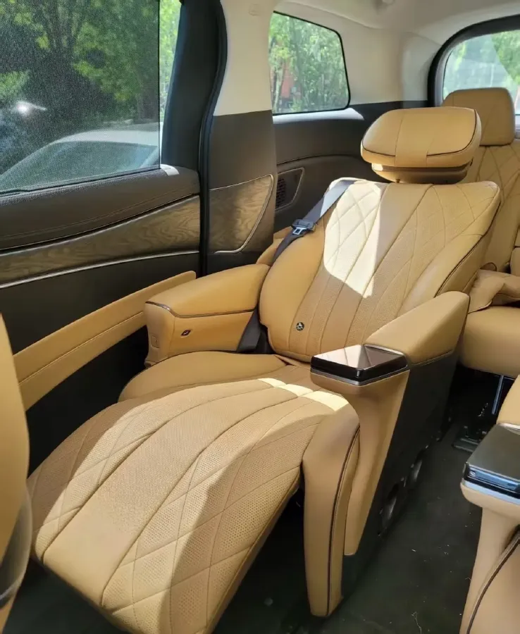 2023 Denza D9 1.5T 139HP L4 E-CVT PHEV 20.39KWH,autocango,china used car exporter,china ev exporter,chinese used car exporter,chinese used ev exporter