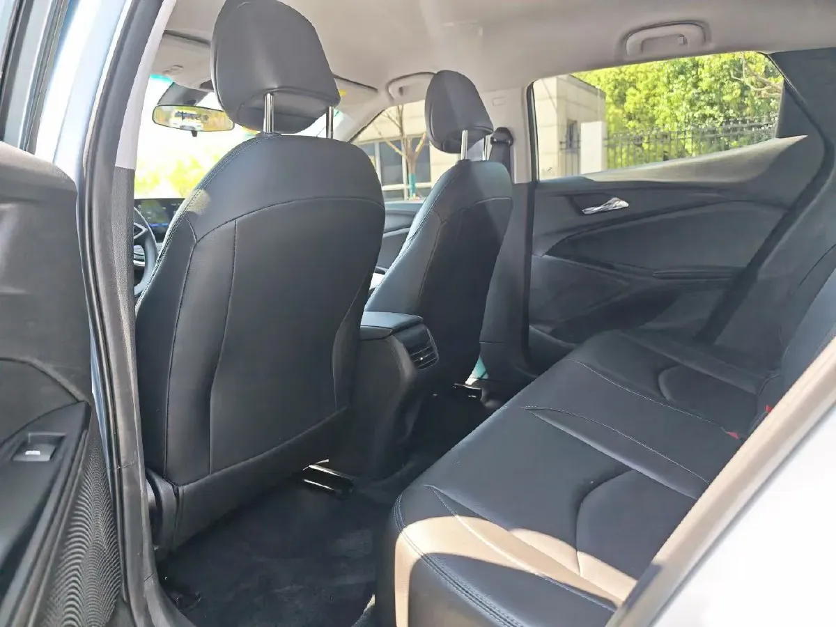 2022 Chevrolet Menlo BEV 61.1KWH,autocango,china used car exporter,china ev exporter,chinese used car exporter,chinese used ev exporter