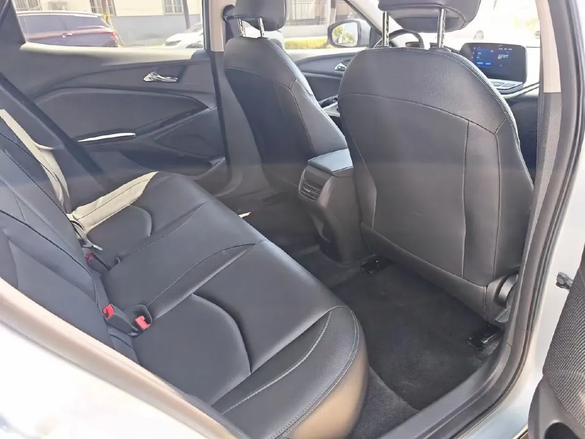 2022 Chevrolet Menlo BEV 61.1KWH,autocango,china used car exporter,china ev exporter,chinese used car exporter,chinese used ev exporter