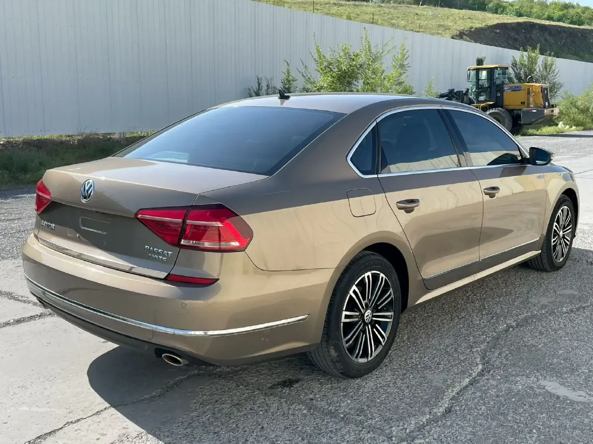 2017 Volkswagen Passat 1.8T 180HP L4 7DCT,autocango,china used car exporter,china ev exporter,chinese used car exporter,chinese used ev exporter
