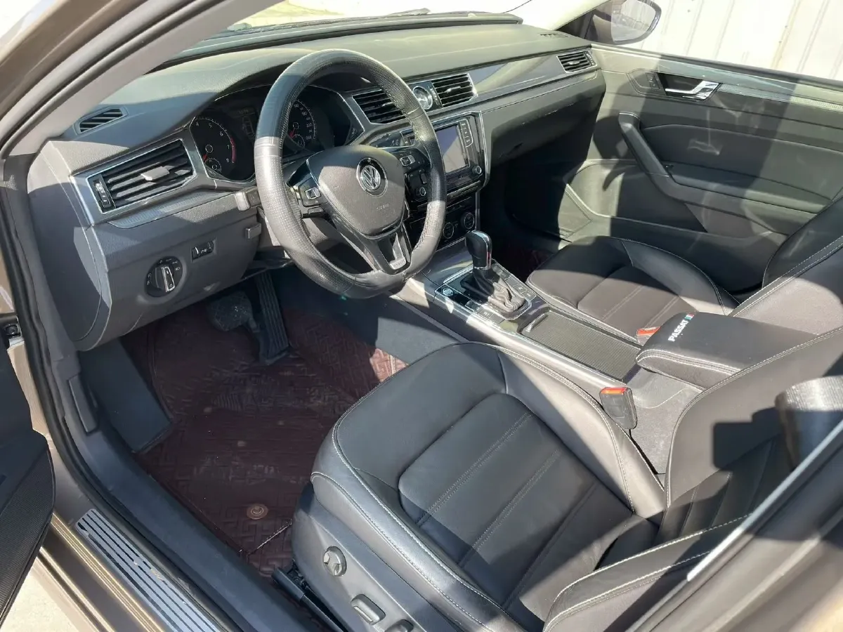 2017 Volkswagen Passat 1.8T 180HP L4 7DCT,autocango,china used car exporter,china ev exporter,chinese used car exporter,chinese used ev exporter