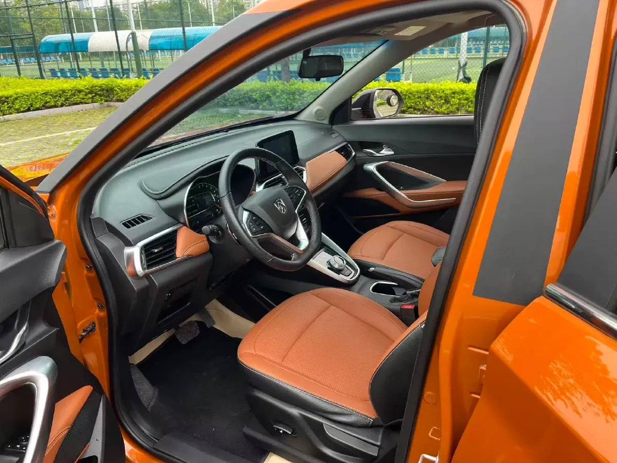 2017 HaiMa S5 Young Edition 1.6L 122HP L4 5MT,autocango,china used car exporter,china ev exporter,chinese used car exporter,chinese used ev exporter