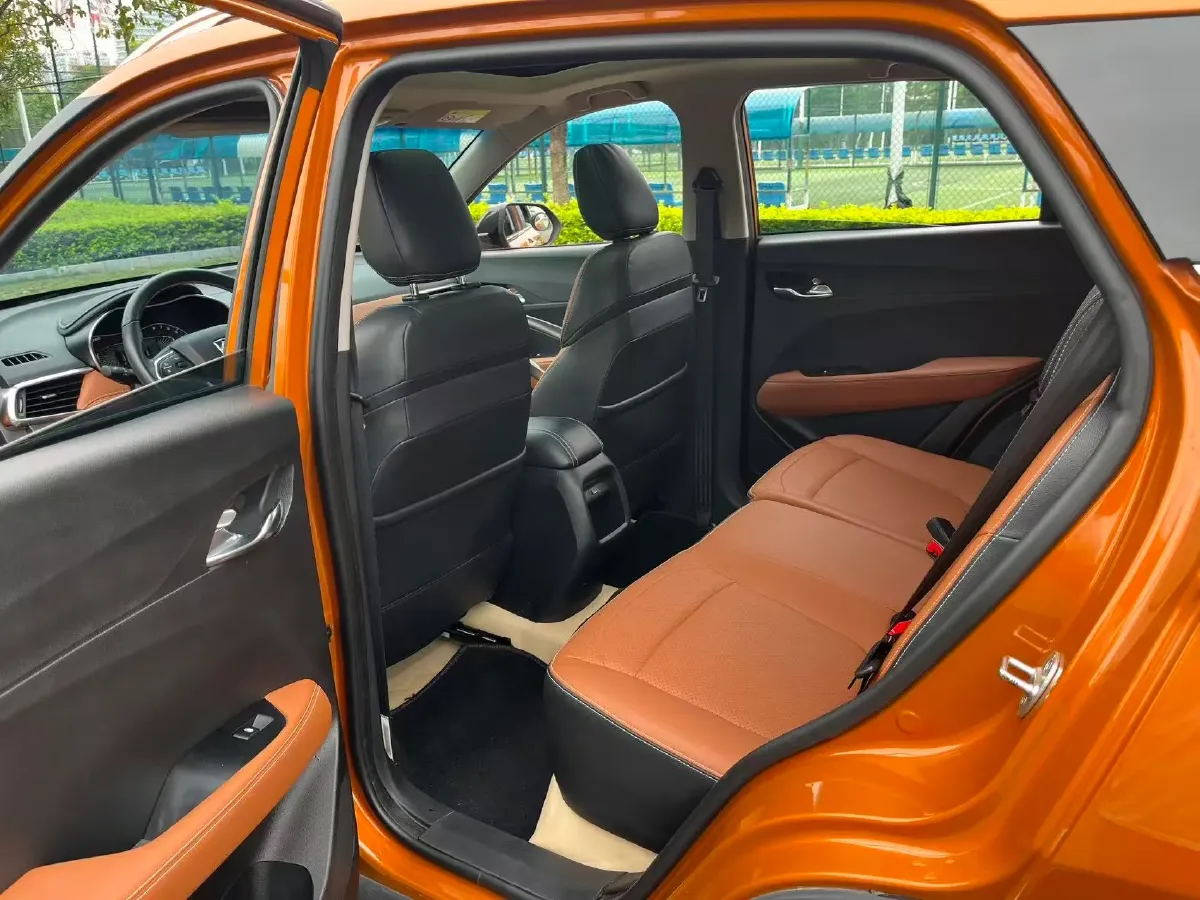 2017 HaiMa S5 Young Edition 1.6L 122HP L4 5MT,autocango,china used car exporter,china ev exporter,chinese used car exporter,chinese used ev exporter