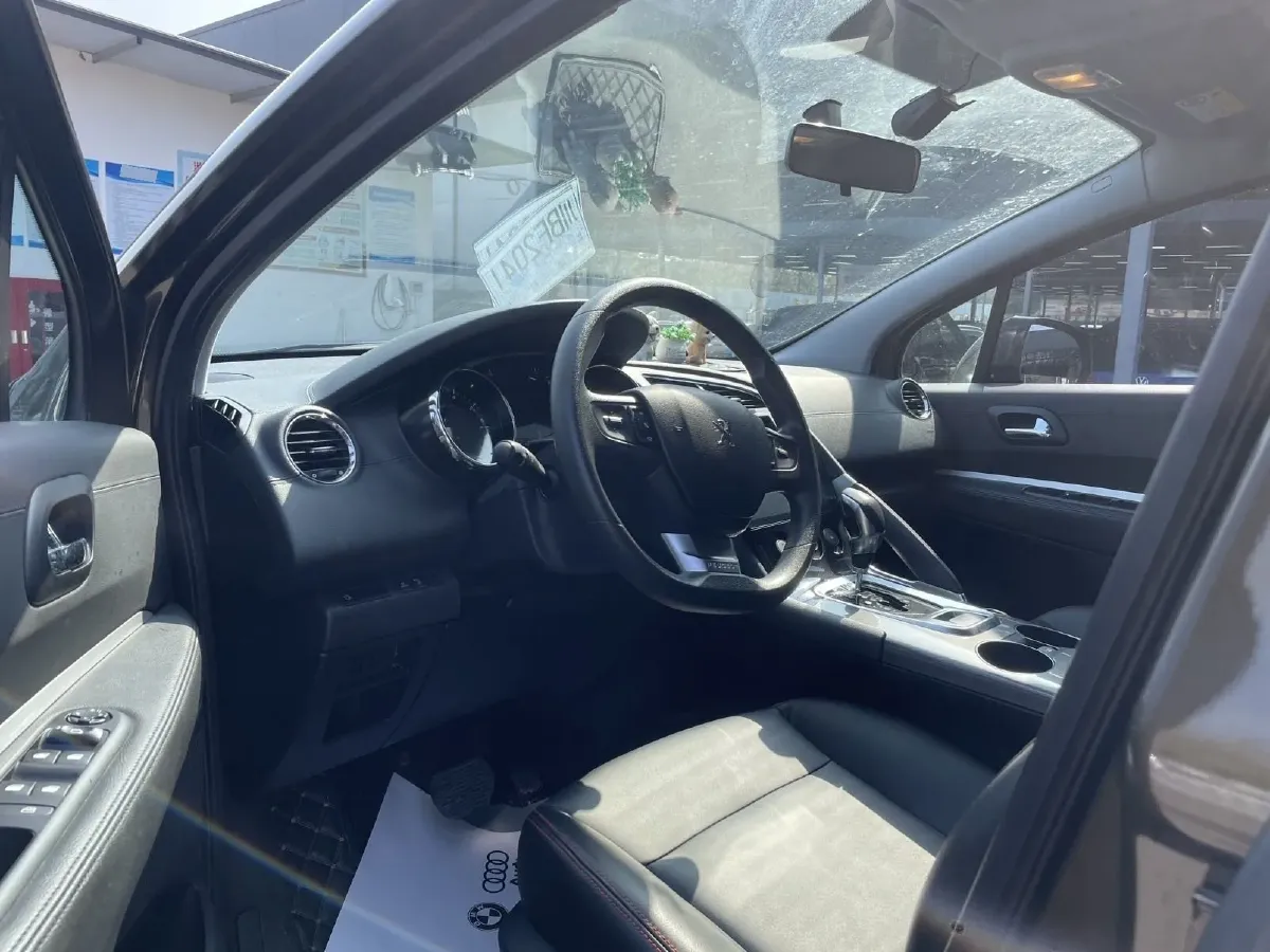 2018 Peugeot 3008 2.0L 147HP L4 6AT,autocango,china used car exporter,china ev exporter,chinese used car exporter,chinese used ev exporter