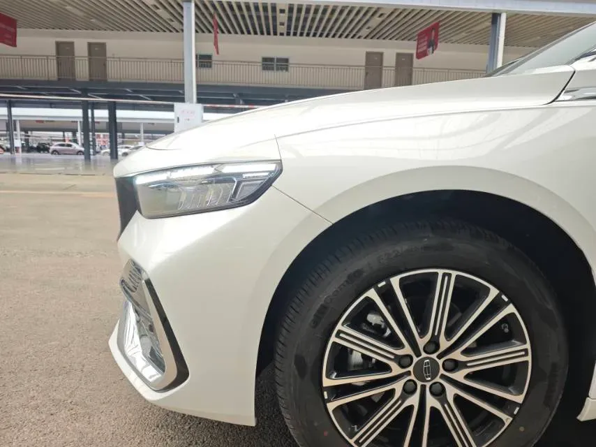 2025 Geely Preface 1.5T 181HP L4 7DCT,autocango,china used car exporter,china ev exporter,chinese used car exporter,chinese used ev exporter
