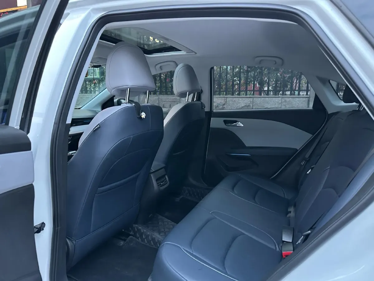 2023 Chevrolet Monza 1.5L 113HP L4 6DCT,autocango,china used car exporter,china ev exporter,chinese used car exporter,chinese used ev exporter