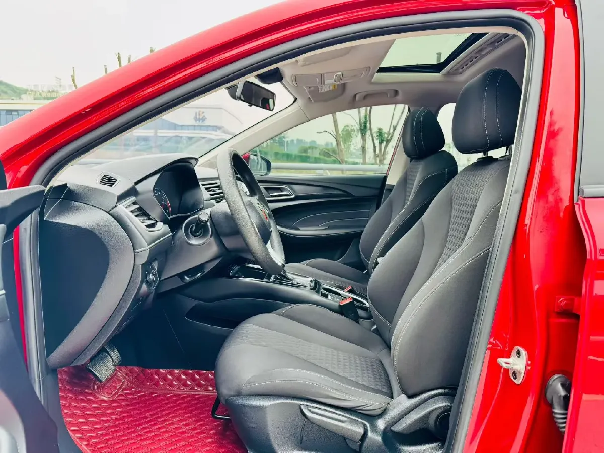2019 Roewe i5 1.5L 120HP L4 CVT,autocango,china used car exporter,china ev exporter,chinese used car exporter,chinese used ev exporter