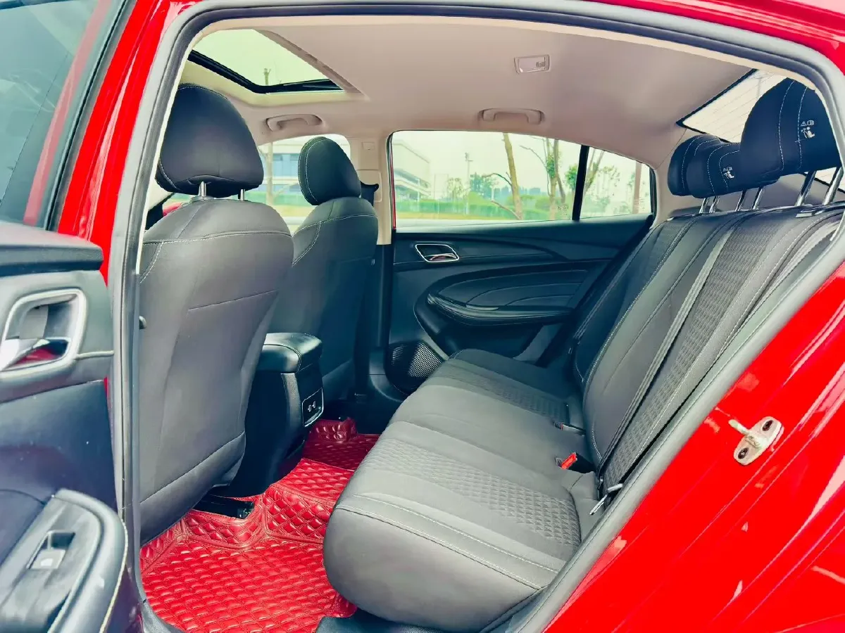 2019 Roewe i5 1.5L 120HP L4 CVT,autocango,china used car exporter,china ev exporter,chinese used car exporter,chinese used ev exporter