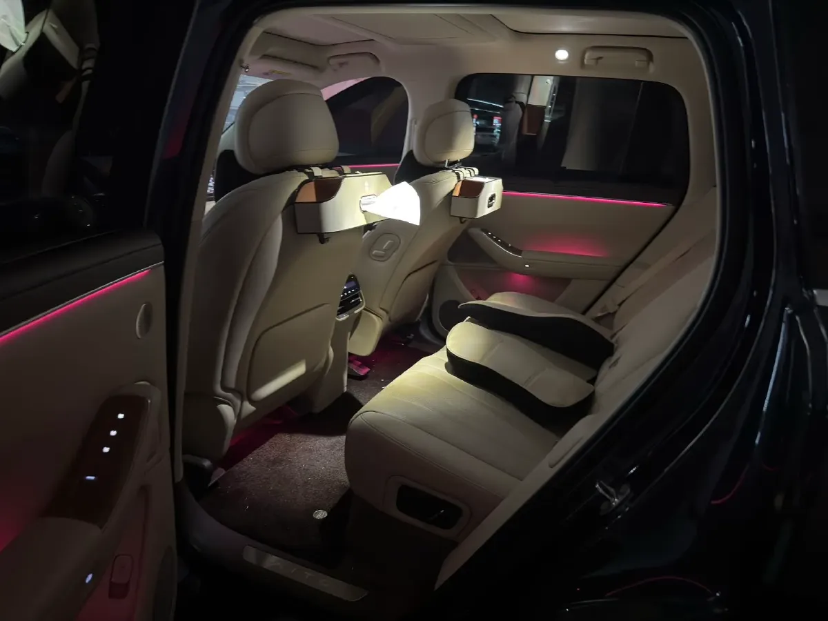 2026 AITO AITO M7 REEV 160HP REEV,autocango,china used car exporter,china ev exporter,chinese used car exporter,chinese used ev exporter