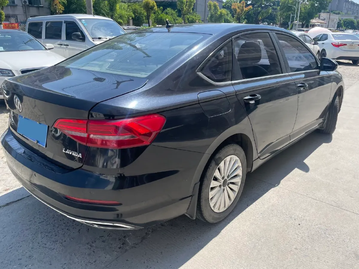 2019 Volkswagen Lavida 1.5L 113HP L4 5MT,autocango,china used car exporter,china ev exporter,chinese used car exporter,chinese used ev exporter