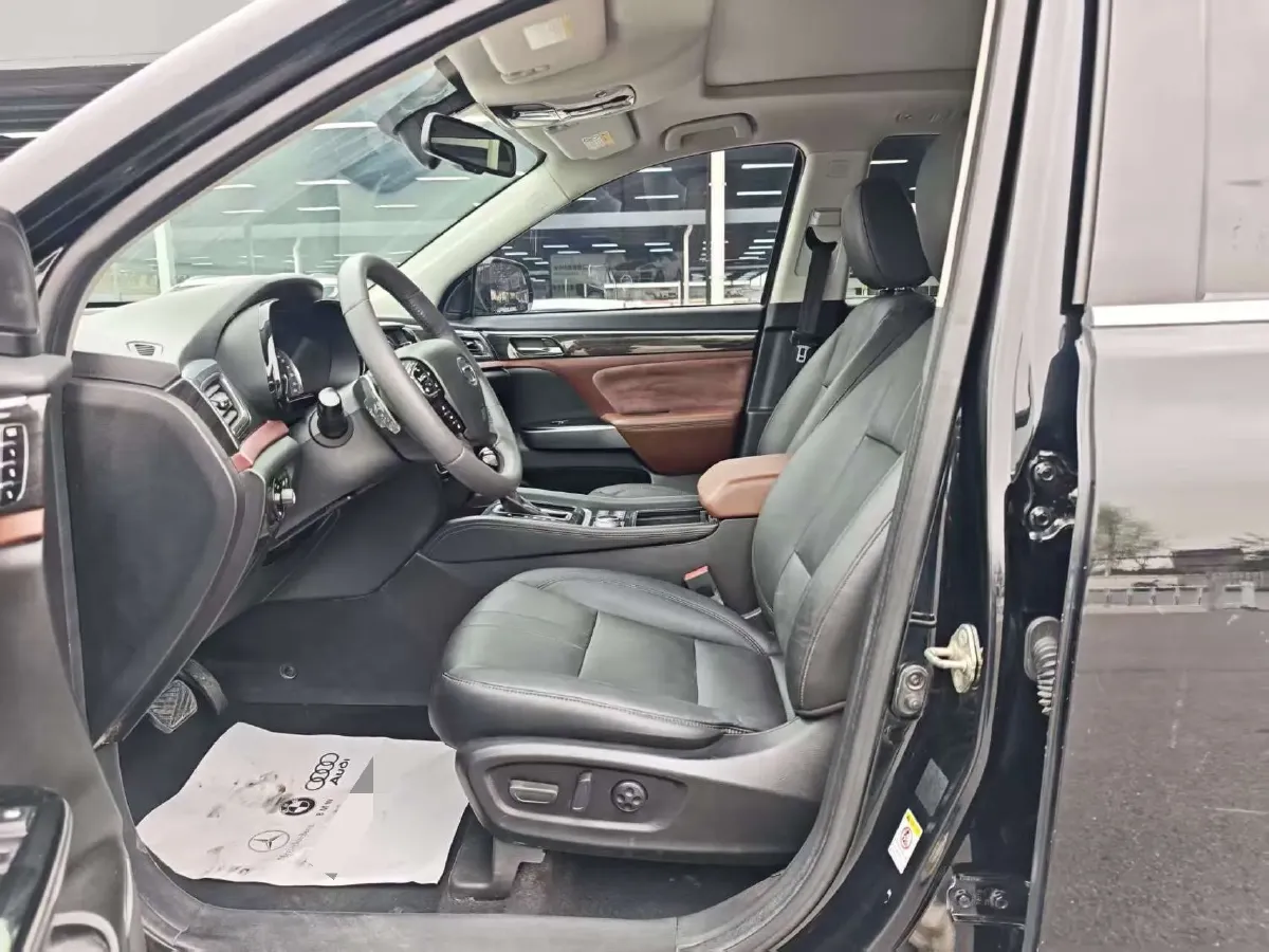 2017 GAC Trumpchi GS8 2.0T 201HP L4 6AT,autocango,china used car exporter,china ev exporter,chinese used car exporter,chinese used ev exporter