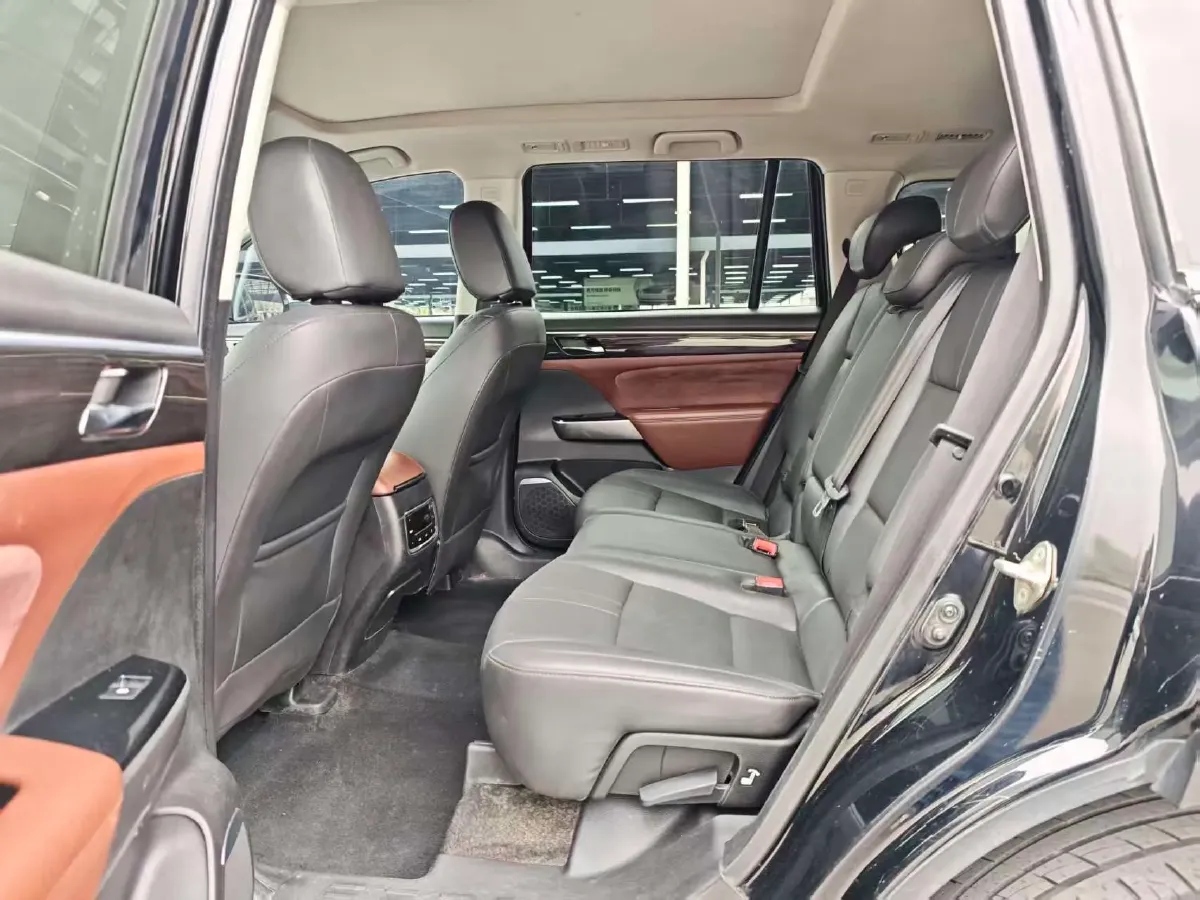 2017 GAC Trumpchi GS8 2.0T 201HP L4 6AT,autocango,china used car exporter,china ev exporter,chinese used car exporter,chinese used ev exporter