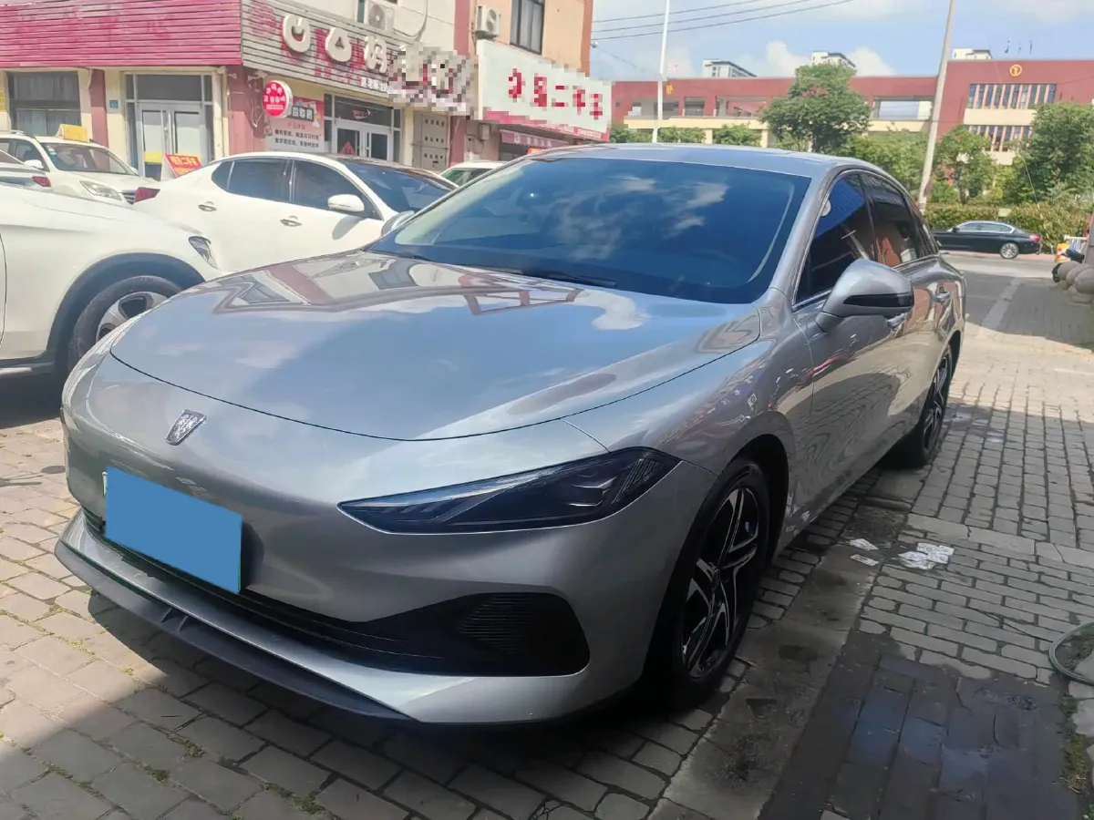 2023 Roewe D7 1.5L 112HP L4 1DHT PHEV 21.4KWH,autocango,china used car exporter,china ev exporter,chinese used car exporter,chinese used ev exporter