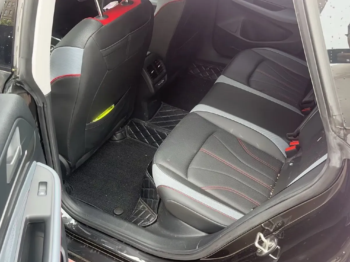 2022 Jetour DASHING i-DM 1.5T 156HP L4 3DHT PHEV 19.27KWH,autocango,china used car exporter,china ev exporter,chinese used car exporter,chinese used ev exporter
