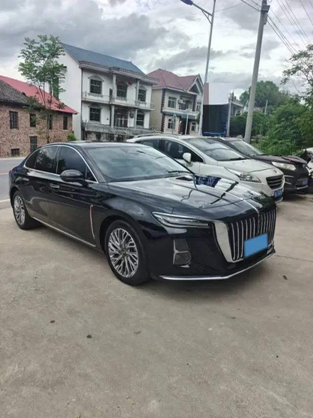 2023 HongQi H5 2.0T 224HP L4 8AT,autocango,china used car exporter,china ev exporter,chinese used car exporter,chinese used ev exporter
