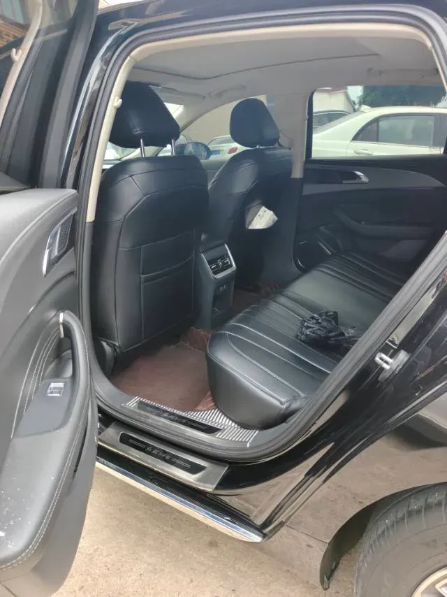 2023 HongQi H5 2.0T 224HP L4 8AT,autocango,china used car exporter,china ev exporter,chinese used car exporter,chinese used ev exporter