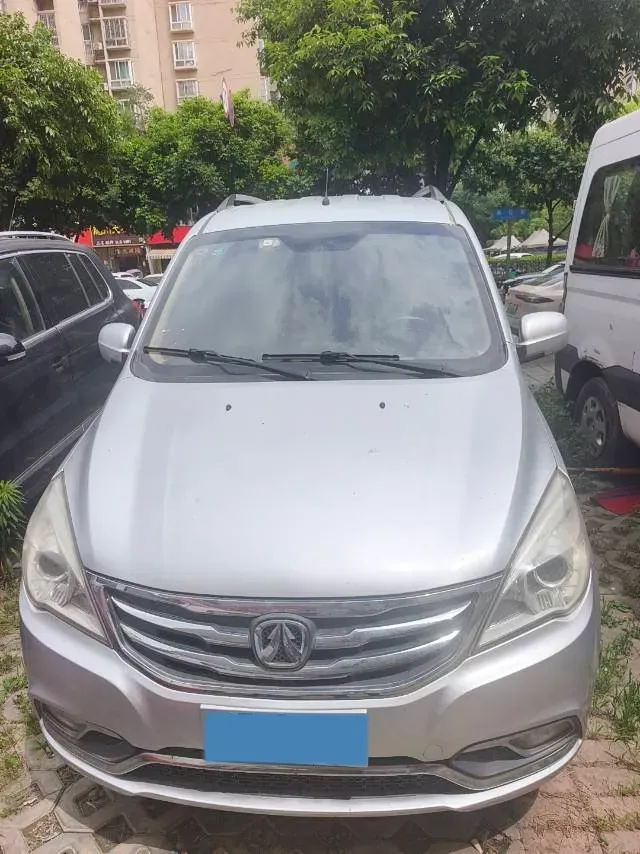 2014 BAIC WeiWang M20 1.5L 116HP L4 5MT,autocango,china used car exporter,china ev exporter,chinese used car exporter,chinese used ev exporter