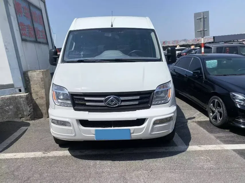 2021 MAXUS XinTu V80 2.0T 139HP L4 6MT,autocango,china used car exporter,china ev exporter,chinese used car exporter,chinese used ev exporter