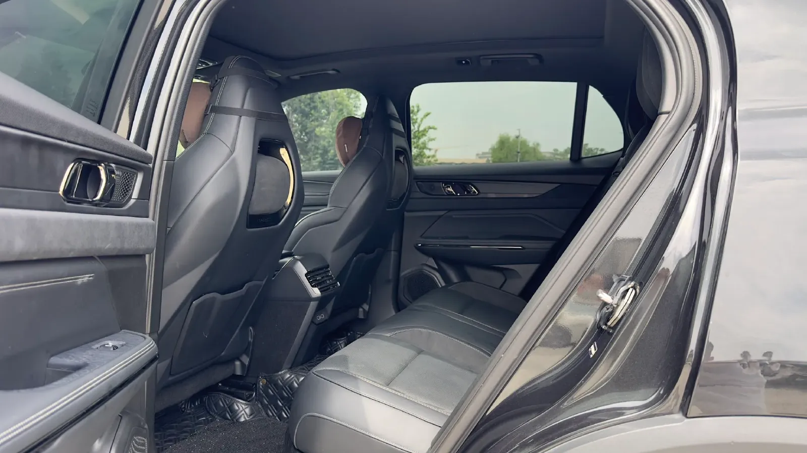 2021 LYNK&CO 01 2.0T 254HP L4 8AT,autocango,china used car exporter,china ev exporter,chinese used car exporter,chinese used ev exporter