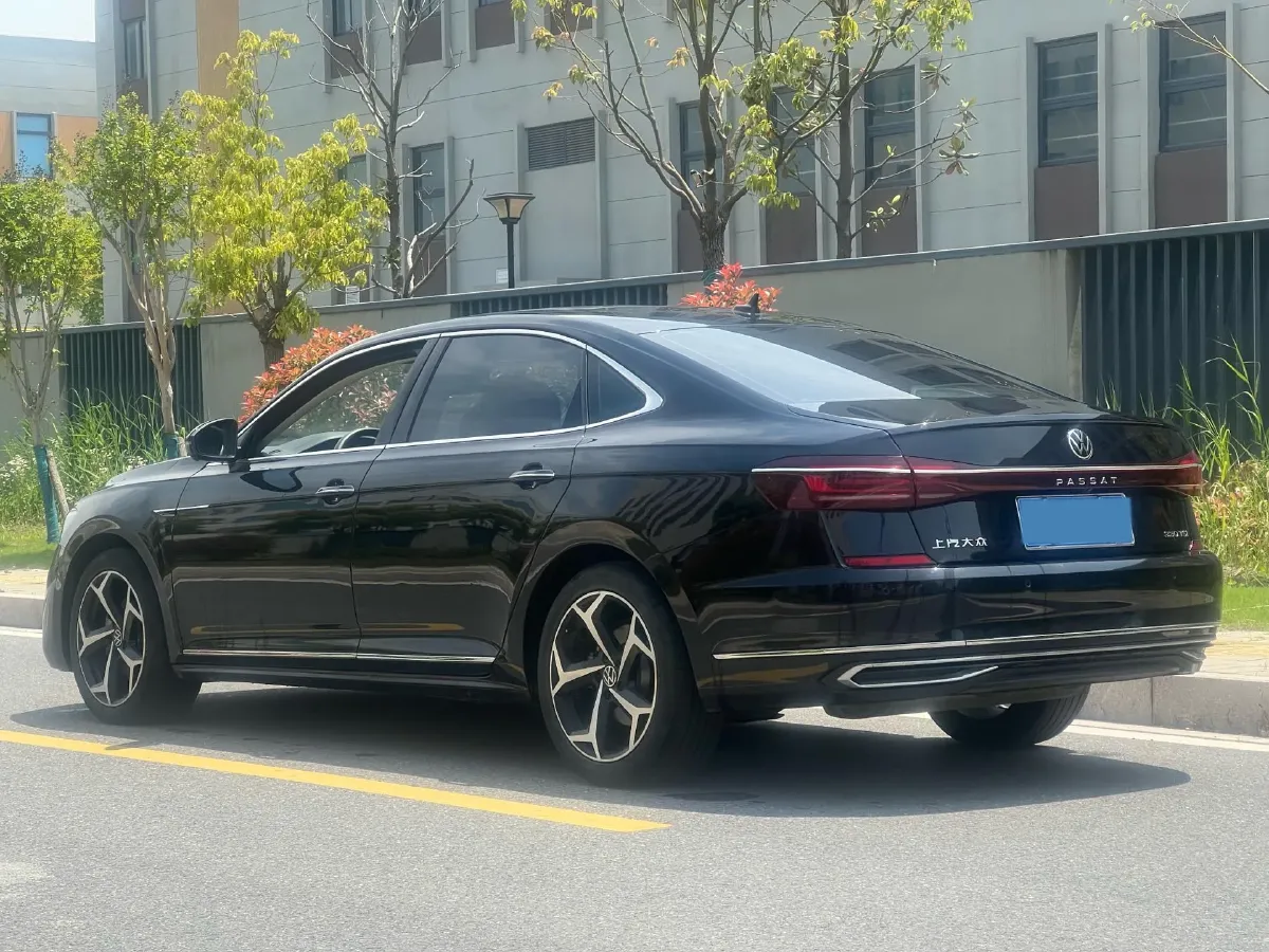 2023 Volkswagen Passat 2.0T 186HP L4 7DCT,autocango,china used car exporter,china ev exporter,chinese used car exporter,chinese used ev exporter