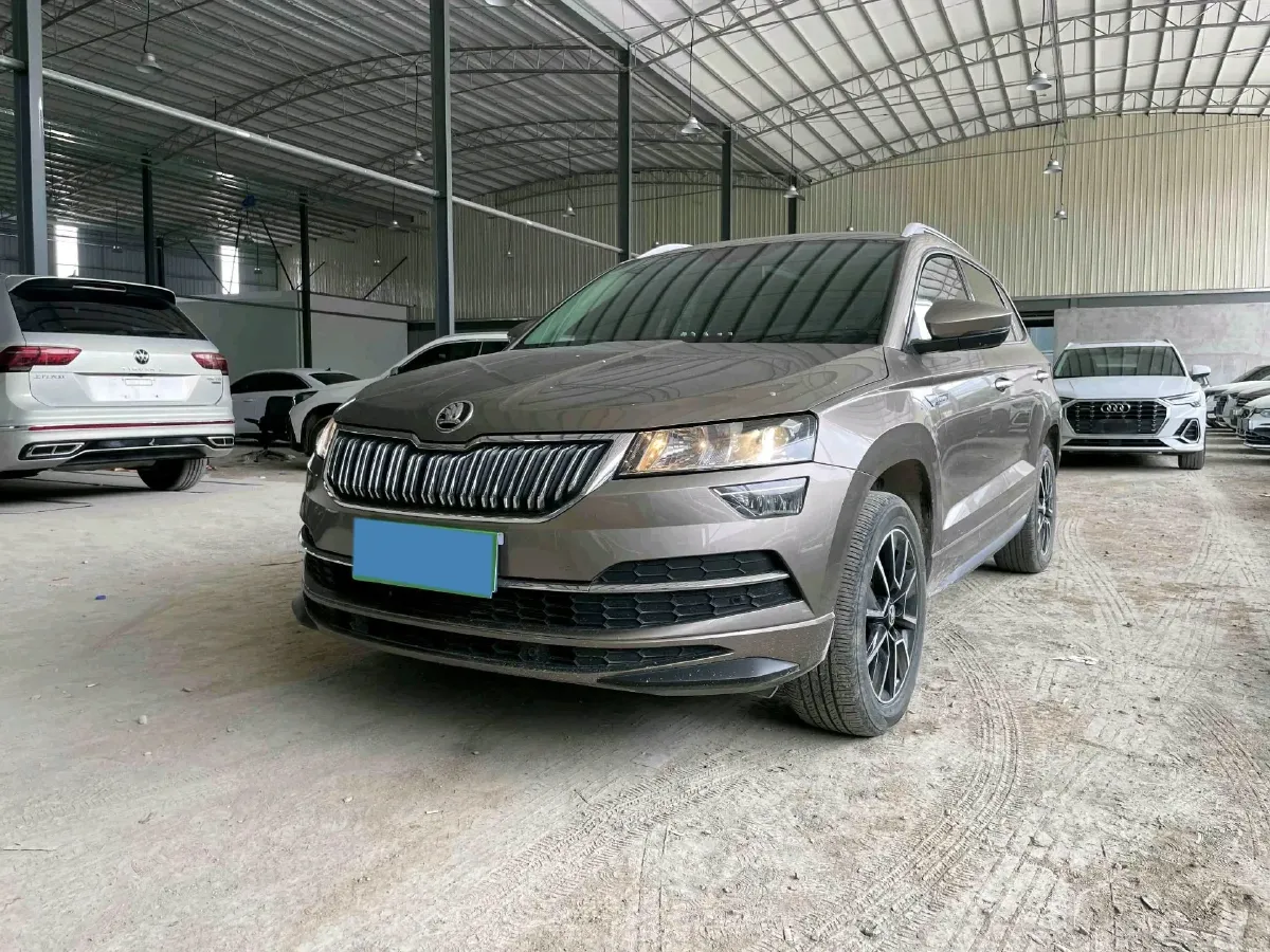 2022 Skoda Karoq 1.4T 150HP L4 7DCT,autocango,china used car exporter,china ev exporter,chinese used car exporter,chinese used ev exporter