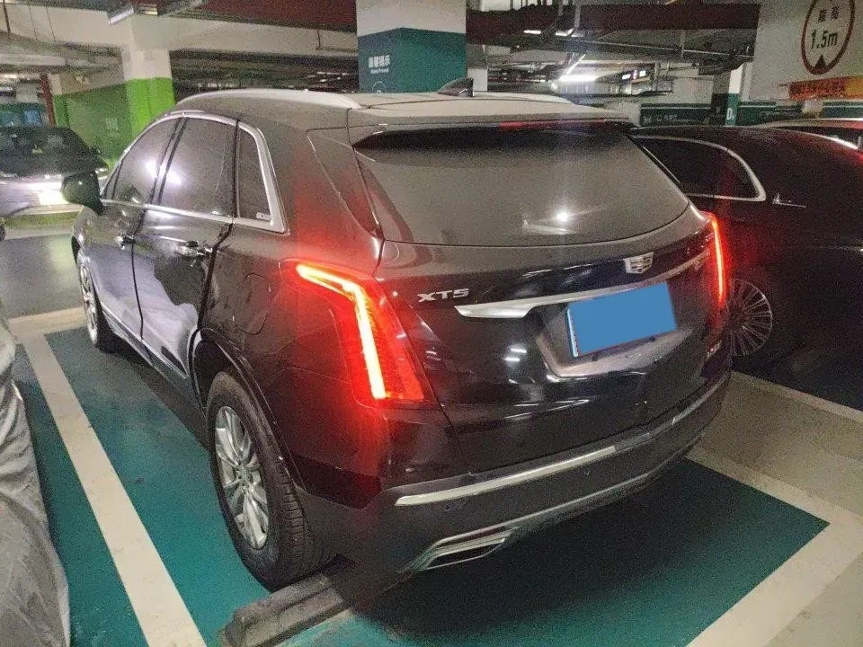 2021 Cadillac XT5 2.0T 237HP L4 9AT,autocango,china used car exporter,china ev exporter,chinese used car exporter,chinese used ev exporter