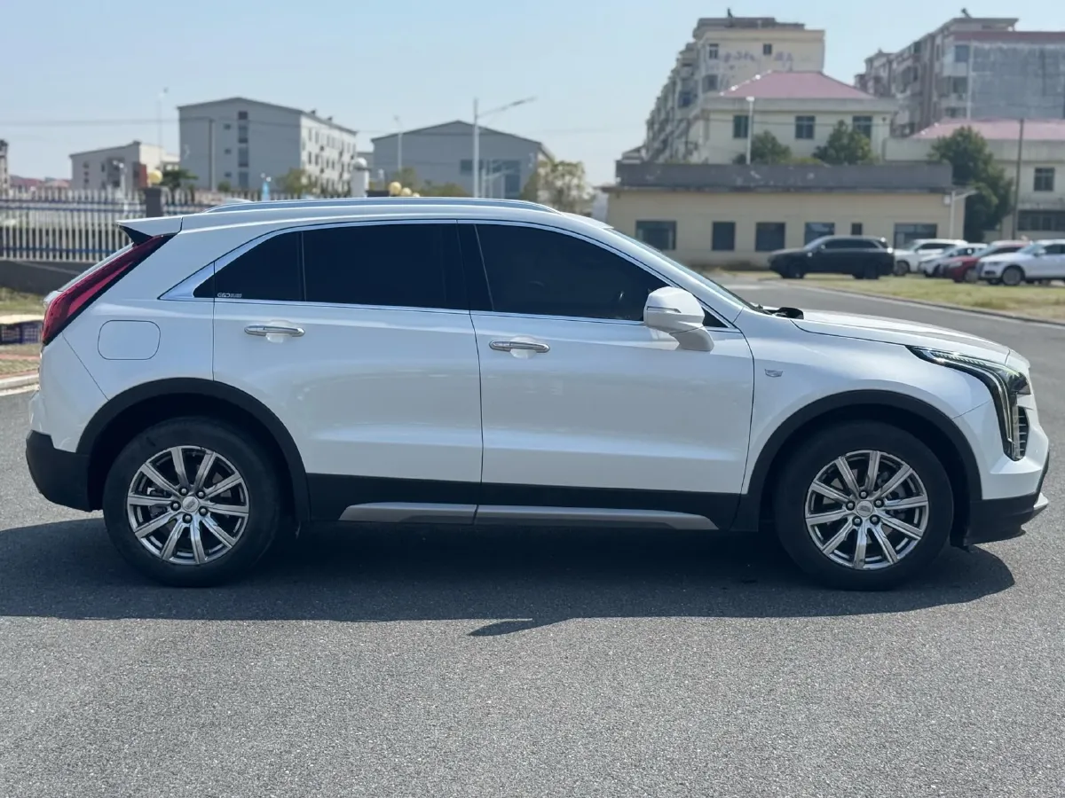 2021 Cadillac XT4 2.0T 237HP L4 9AT,autocango,china used car exporter,china ev exporter,chinese used car exporter,chinese used ev exporter