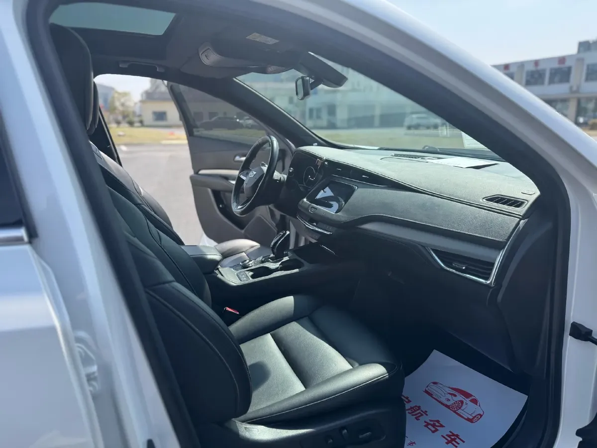 2021 Cadillac XT4 2.0T 237HP L4 9AT,autocango,china used car exporter,china ev exporter,chinese used car exporter,chinese used ev exporter
