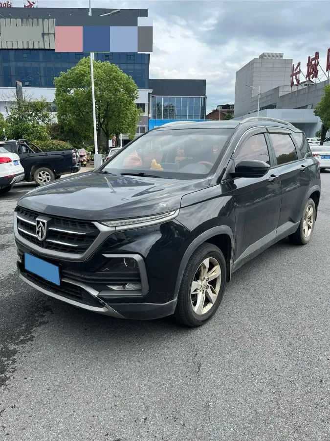 2018 BaoJun 530 1.5T 150HP L4 6MT,autocango,china used car exporter,china ev exporter,chinese used car exporter,chinese used ev exporter