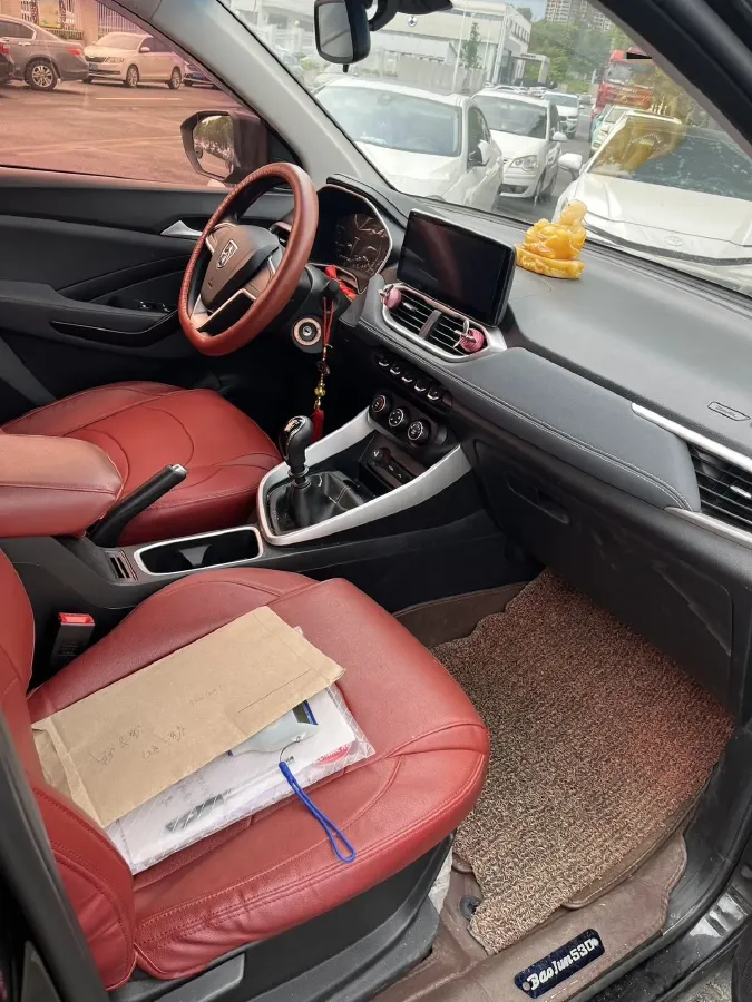 2018 BaoJun 530 1.5T 150HP L4 6MT,autocango,china used car exporter,china ev exporter,chinese used car exporter,chinese used ev exporter