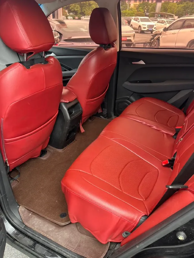 2018 BaoJun 530 1.5T 150HP L4 6MT,autocango,china used car exporter,china ev exporter,chinese used car exporter,chinese used ev exporter