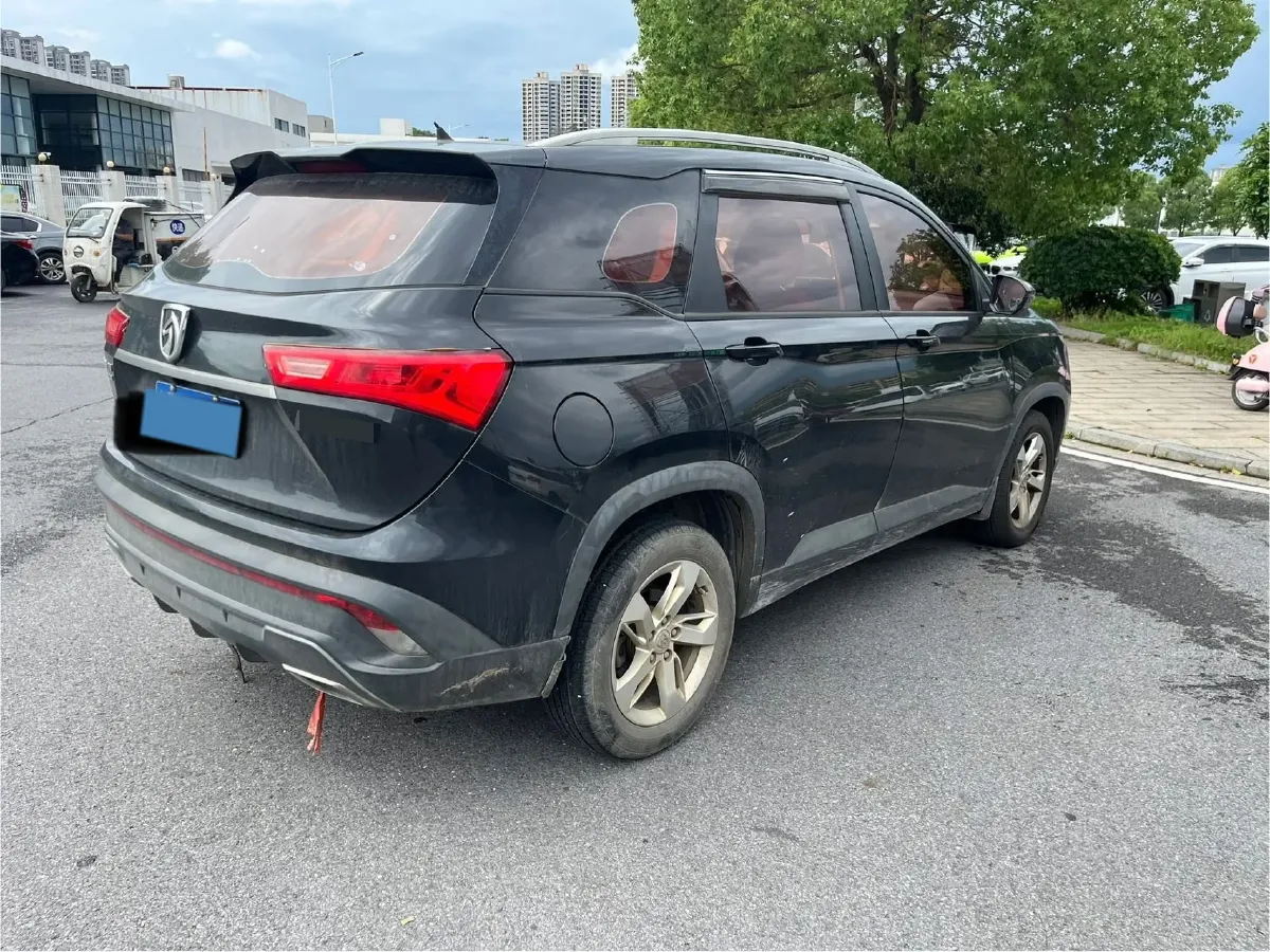 2018 BaoJun 530 1.5T 150HP L4 6MT,autocango,china used car exporter,china ev exporter,chinese used car exporter,chinese used ev exporter