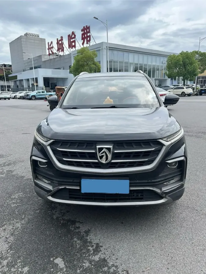 2018 BaoJun 530 1.5T 150HP L4 6MT,autocango,china used car exporter,china ev exporter,chinese used car exporter,chinese used ev exporter