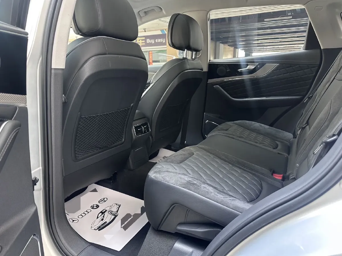 2019 HongQi HS5 2.0T 224HP L4 6AT,autocango,china used car exporter,china ev exporter,chinese used car exporter,chinese used ev exporter