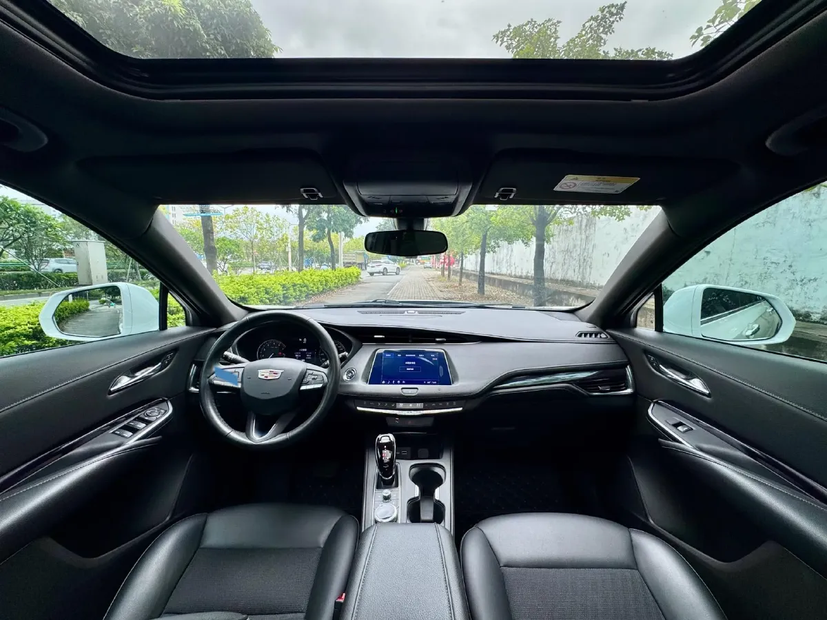 2021 Cadillac XT4 2.0T 237HP L4 9AT,autocango,china used car exporter,china ev exporter,chinese used car exporter,chinese used ev exporter