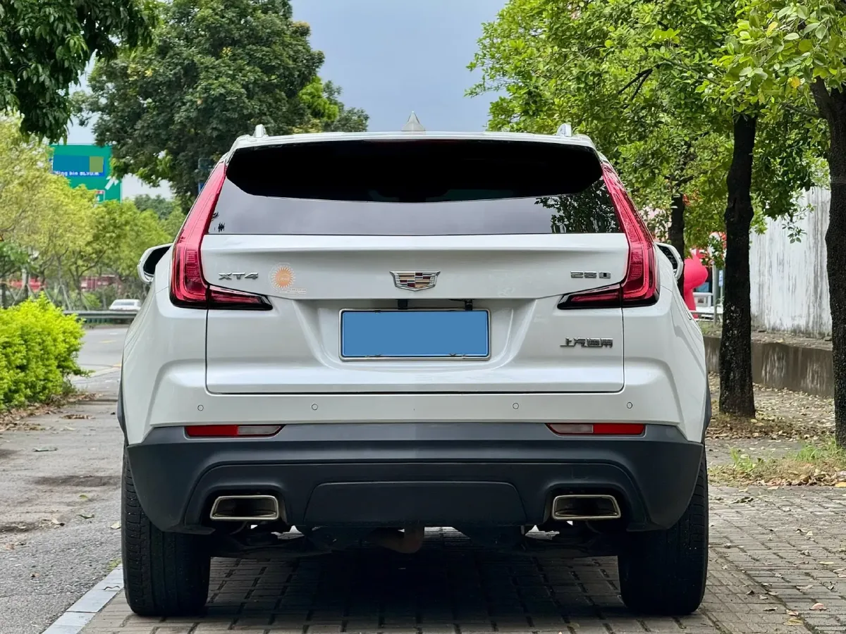 2021 Cadillac XT4 2.0T 237HP L4 9AT,autocango,china used car exporter,china ev exporter,chinese used car exporter,chinese used ev exporter