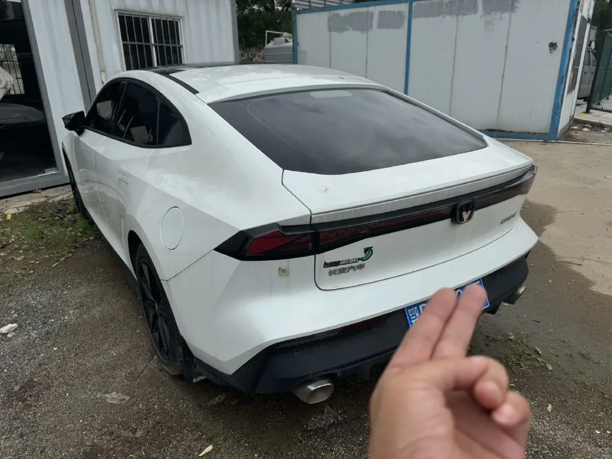 2023 ChangAn UNI-V 1.5T 188HP L4 7DCT,autocango,china used car exporter,china ev exporter,chinese used car exporter,chinese used ev exporter