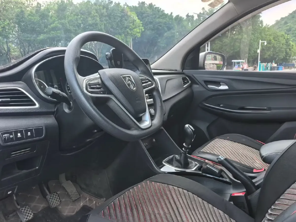 2019 BaoJun 730 1.5T 150HP L4 6MT,autocango,china used car exporter,china ev exporter,chinese used car exporter,chinese used ev exporter