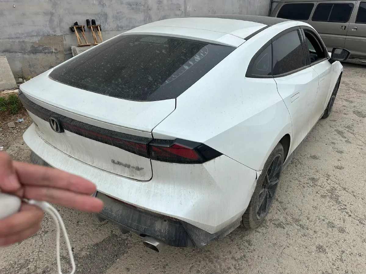 2023 ChangAn UNI-V 1.5T 188HP L4 7DCT,autocango,china used car exporter,china ev exporter,chinese used car exporter,chinese used ev exporter