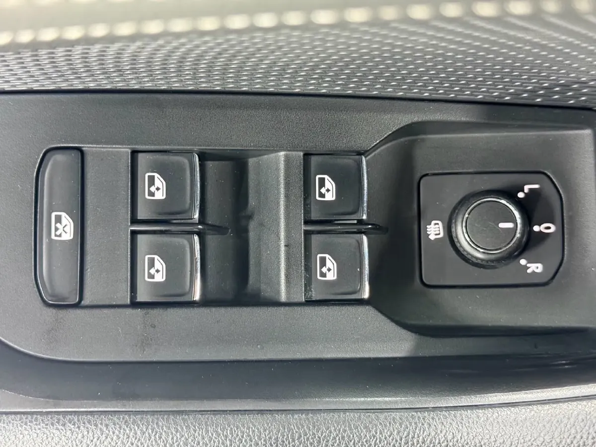 2022 Skoda Octavia 1.4T 150HP L4 7DCT,autocango,china used car exporter,china ev exporter,chinese used car exporter,chinese used ev exporter